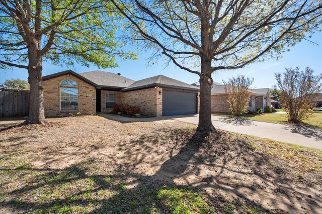 955 Behrens Court, Crowley, TX 76036