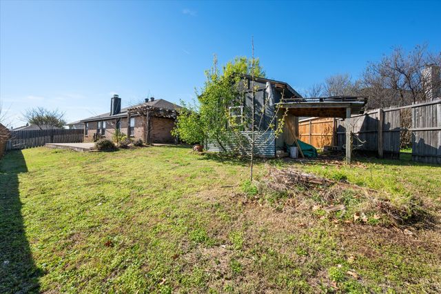 955 Behrens Court, Crowley, TX 76036