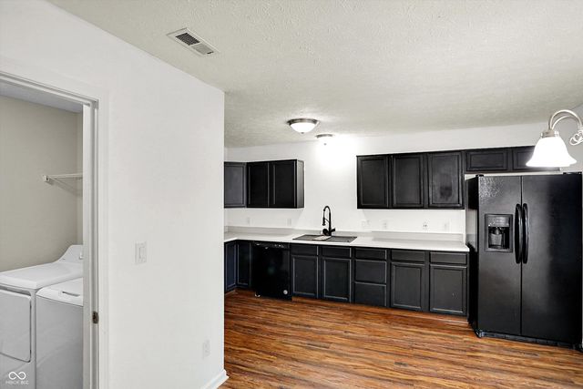 6422 Emerald Springs Drive, Indianapolis, IN 46221