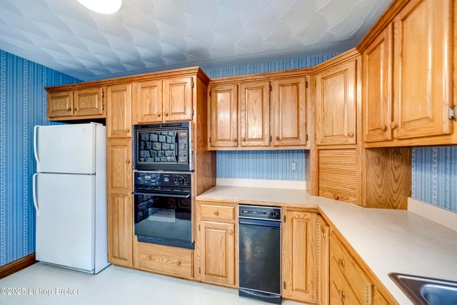 101 Highland Dr, Bardstown, KY 40004