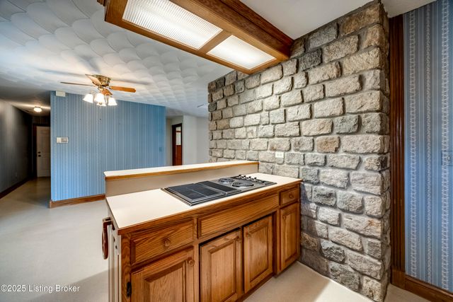 101 Highland Dr, Bardstown, KY 40004