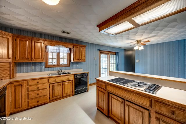 101 Highland Dr, Bardstown, KY 40004