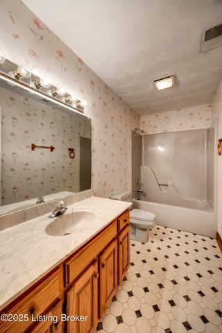 101 Highland Dr, Bardstown, KY 40004