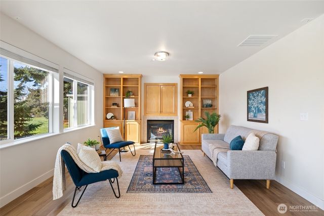 2255 Aviator Lane, Oak Harbor, WA 98277