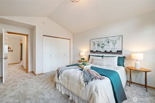 2255 Aviator Lane, Oak Harbor, WA 98277