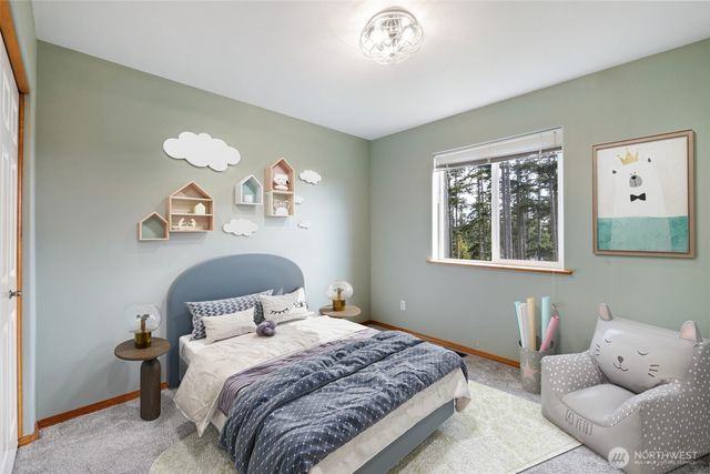 2255 Aviator Lane, Oak Harbor, WA 98277