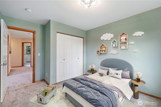 2255 Aviator Lane, Oak Harbor, WA 98277