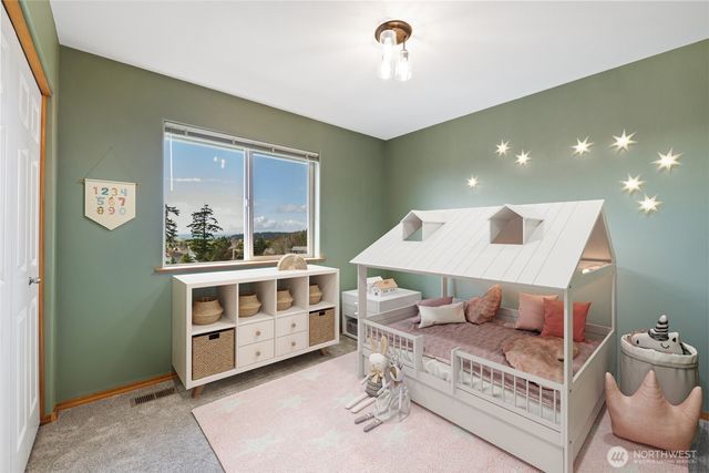 2255 Aviator Lane, Oak Harbor, WA 98277