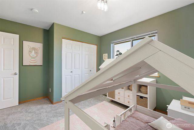 2255 Aviator Lane, Oak Harbor, WA 98277