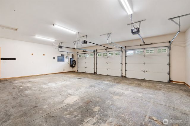 2255 Aviator Lane, Oak Harbor, WA 98277