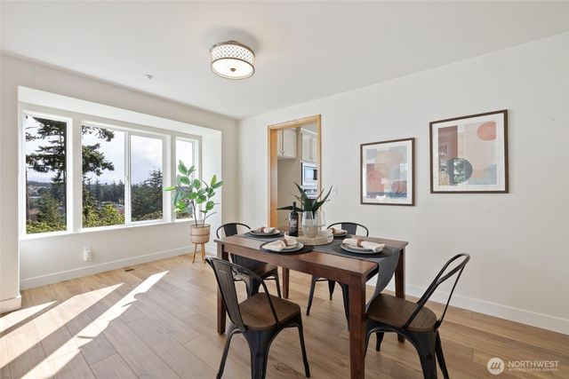 2255 Aviator Lane, Oak Harbor, WA 98277