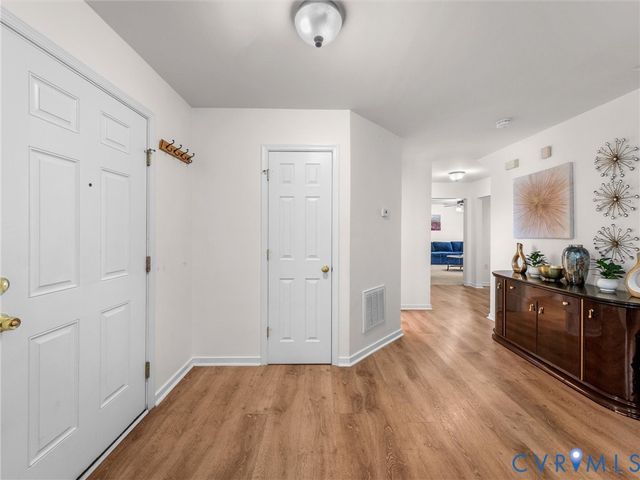 13207 Abbeydale Dr, Chesterfield, VA 23831