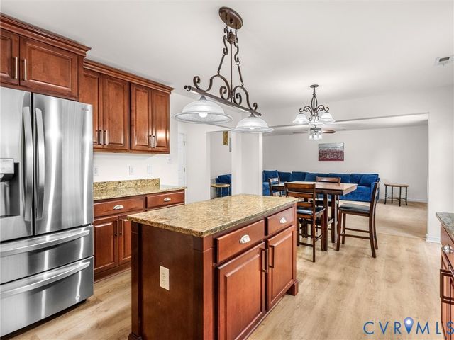 13207 Abbeydale Dr, Chesterfield, VA 23831
