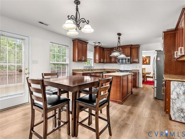 13207 Abbeydale Dr, Chesterfield, VA 23831