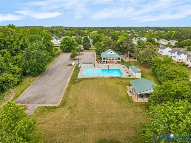13207 Abbeydale Dr, Chesterfield, VA 23831