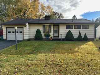 220 Palmer Drive, Manlius, NY 13066