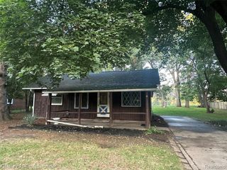 21776 E Fairway Drive, Southfield, MI 48033