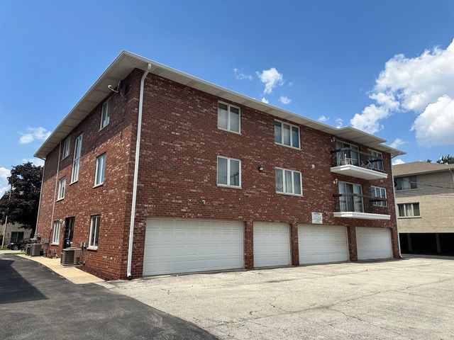 9529 Minnick Avenue 1S, Oak Lawn, IL 60453