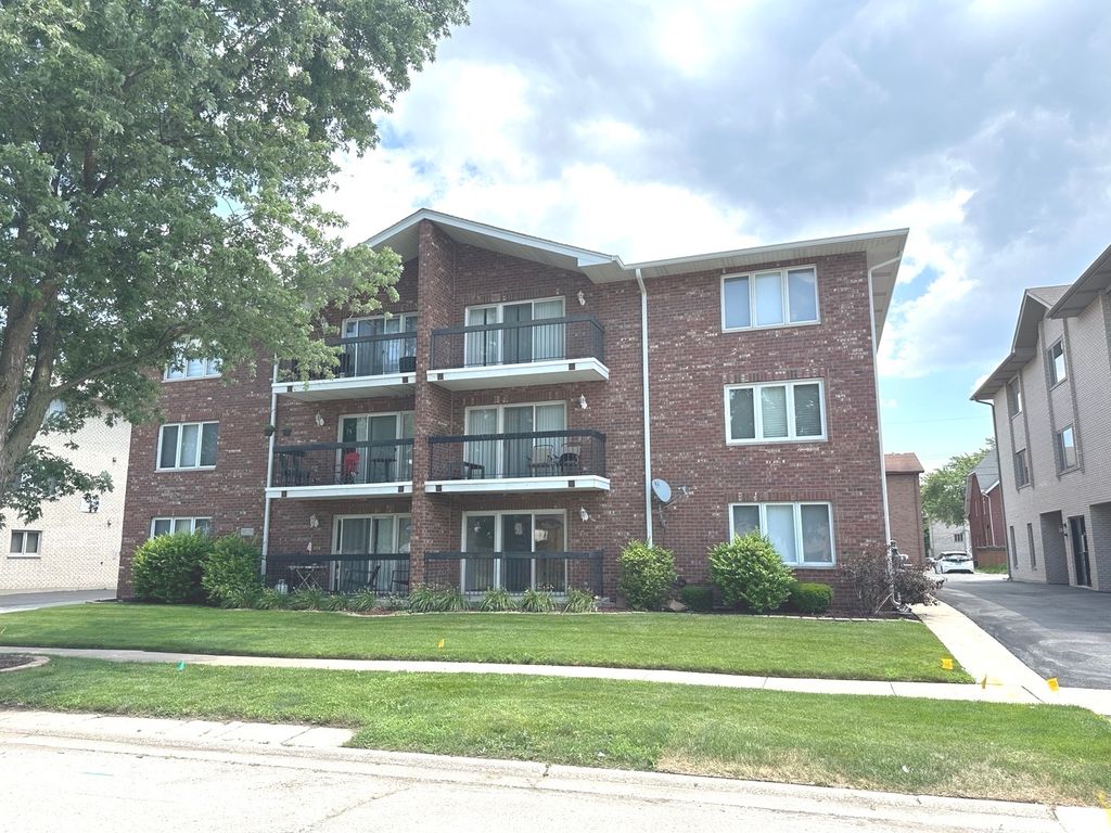 9529 Minnick Avenue 1S, Oak Lawn, IL 60453