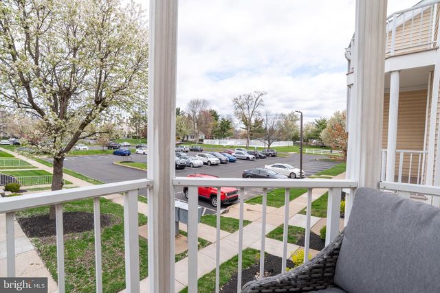 94 CATHERINE CT, Levittown, PA 19057