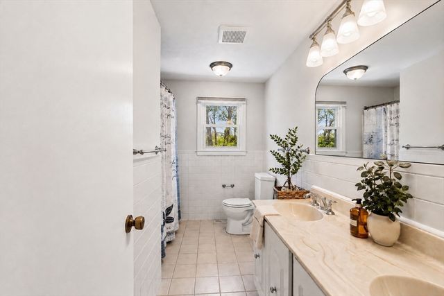 306 Franklin St, Mansfield, MA 02048
