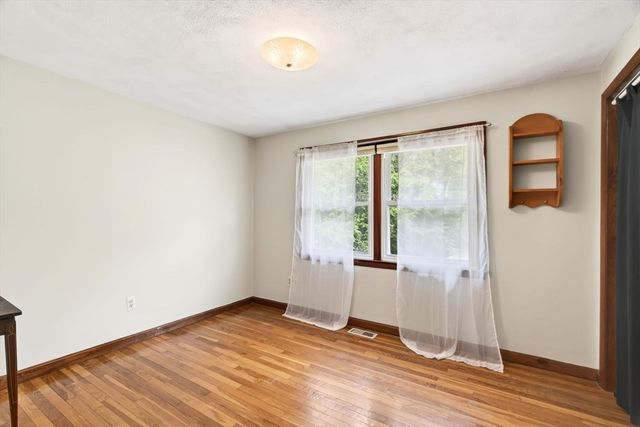 306 Franklin St, Mansfield, MA 02048