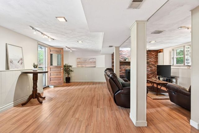 306 Franklin St, Mansfield, MA 02048