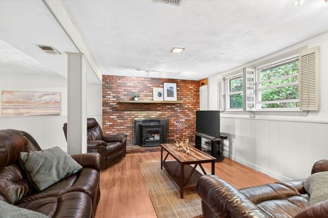 306 Franklin St, Mansfield, MA 02048