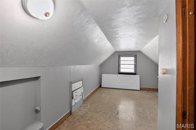 1240 Lakeview Avenue, St Louis, MO 63138