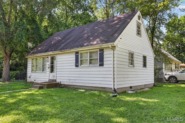 1240 Lakeview Avenue, St Louis, MO 63138