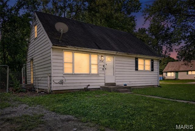 1240 Lakeview Avenue, St Louis, MO 63138