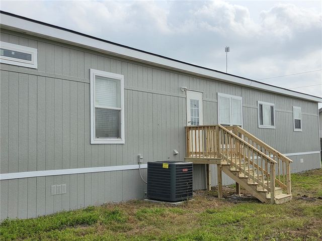 2443 Lindsey, Robstown, TX 78380