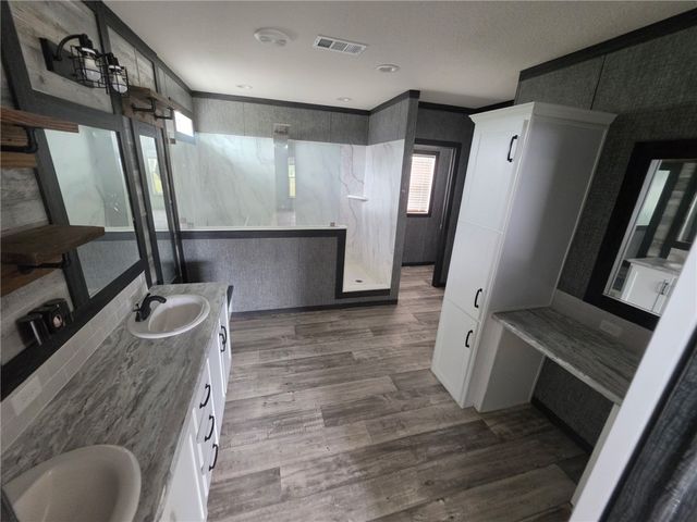 2443 Lindsey, Robstown, TX 78380