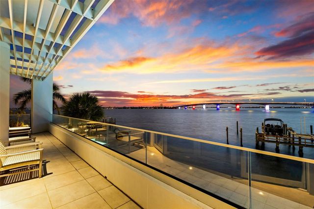 280 GOLDEN GATE POINT 200, Sarasota, FL 34236