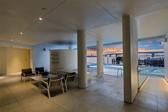 280 GOLDEN GATE POINT 200, Sarasota, FL 34236