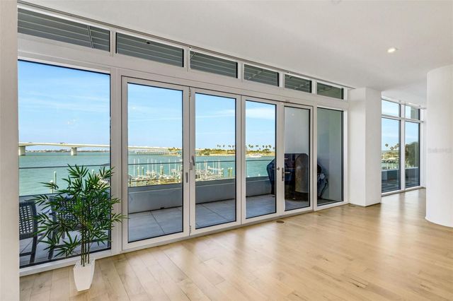 280 GOLDEN GATE POINT 200, Sarasota, FL 34236