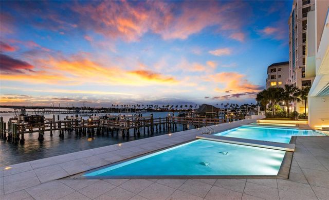 280 GOLDEN GATE POINT 200, Sarasota, FL 34236