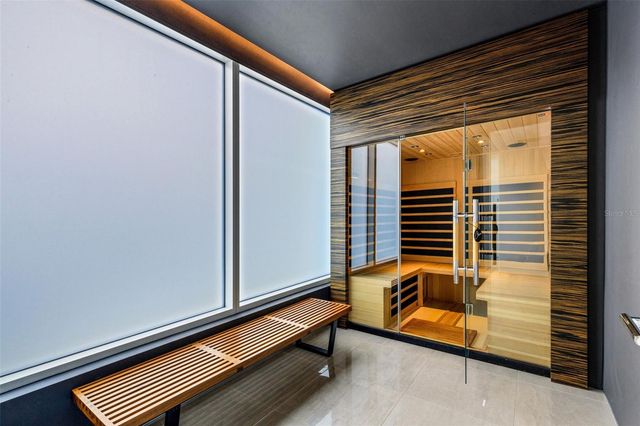 280 GOLDEN GATE POINT 200, Sarasota, FL 34236