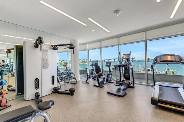 280 GOLDEN GATE POINT 200, Sarasota, FL 34236