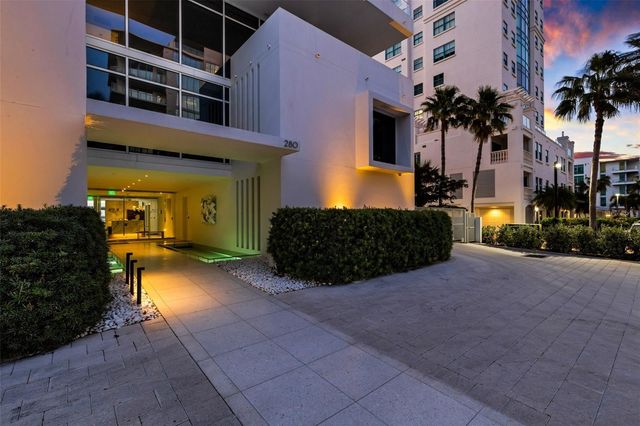 280 GOLDEN GATE POINT 200, Sarasota, FL 34236