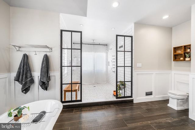 2800 HORSESHOE TRL, Chester Springs, PA 19425