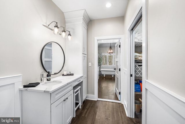 2800 HORSESHOE TRL, Chester Springs, PA 19425