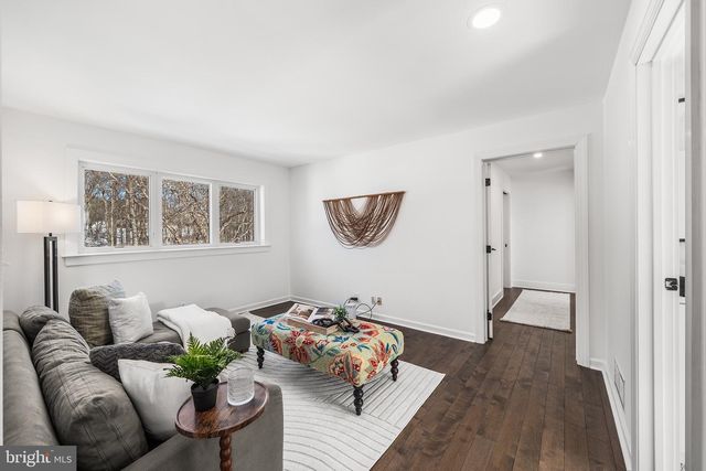 2800 HORSESHOE TRL, Chester Springs, PA 19425