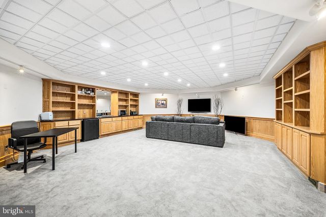 2800 HORSESHOE TRL, Chester Springs, PA 19425