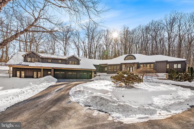 2800 HORSESHOE TRL, Chester Springs, PA 19425