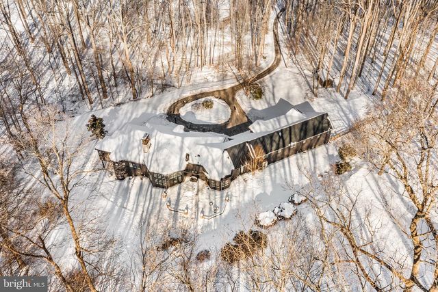 2800 HORSESHOE TRL, Chester Springs, PA 19425