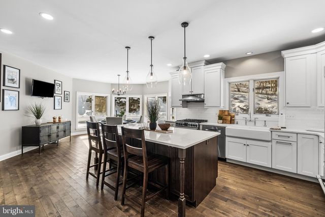 2800 HORSESHOE TRL, Chester Springs, PA 19425