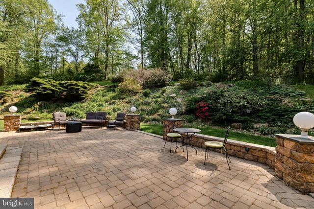 2800 HORSESHOE TRL, Chester Springs, PA 19425