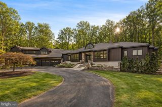 2800 HORSESHOE TRL, Chester Springs, PA 19425