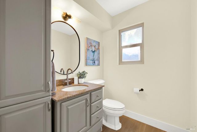 196 Caldwell Dr, Vacaville, CA 95687